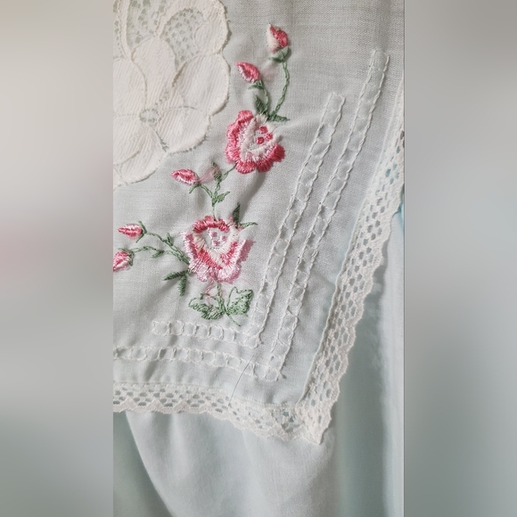 Vintage Sears nightgown and robe set - Picture 6 of 12